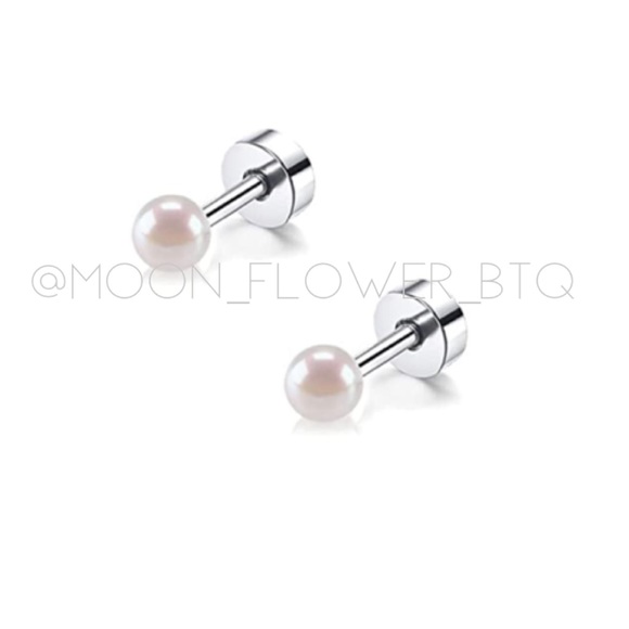 ❤️SOLD❤️Tiny Silver Pearl Stainless Steel Flat Back Stud Earrings - Picture 8 of 12